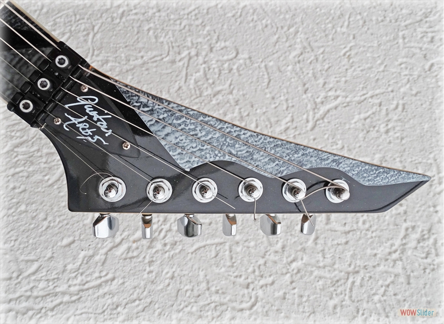 Guitar 8 Headstock front